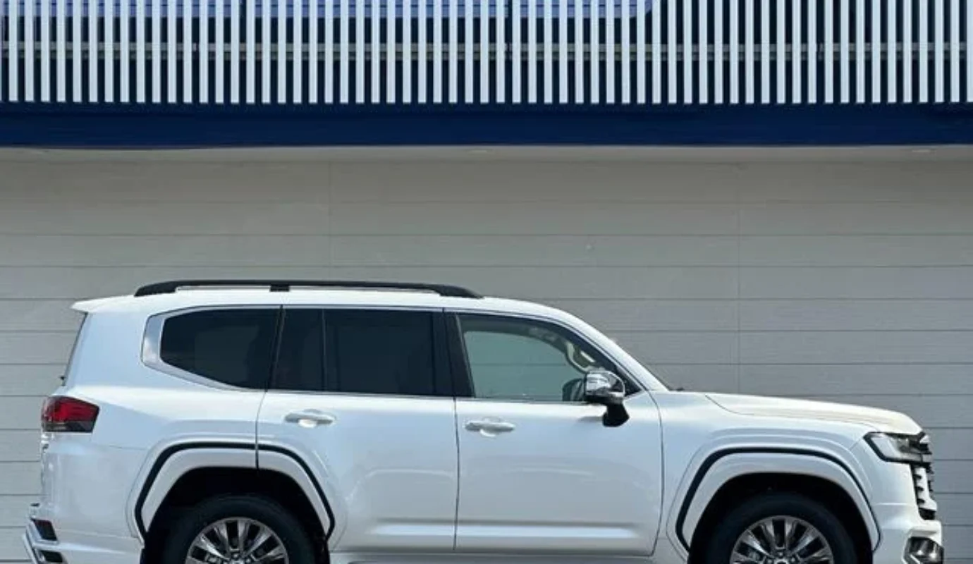 TOYOTA LAND CRUISER ZX – 2025