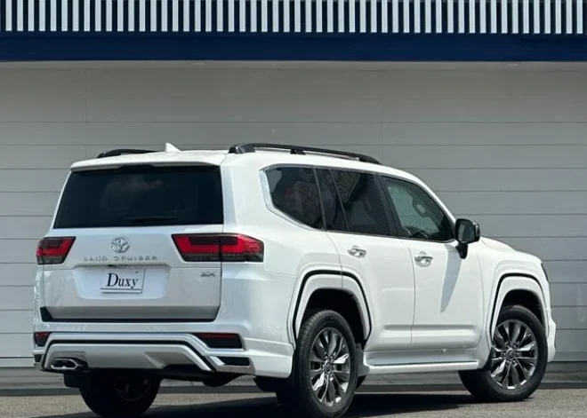 TOYOTA LAND CRUISER ZX – 2025