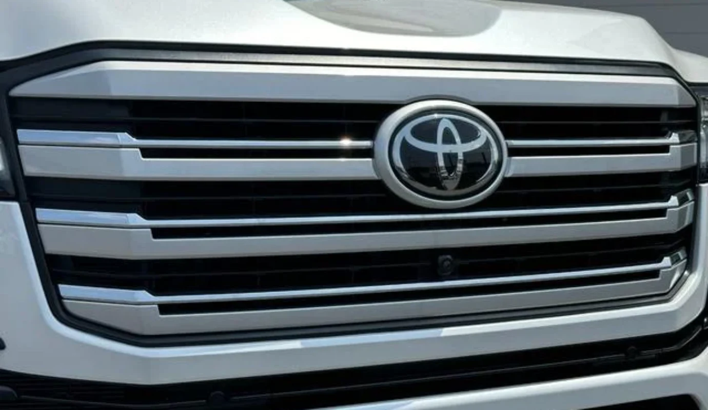 TOYOTA LAND CRUISER ZX – 2025
