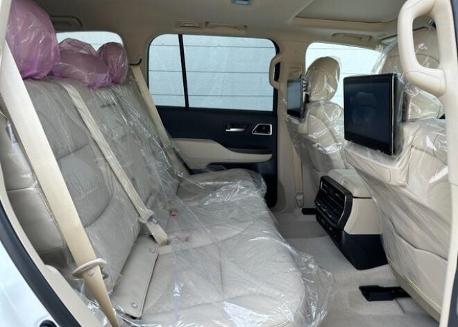 TOYOTA LAND CRUISER ZX – 2025