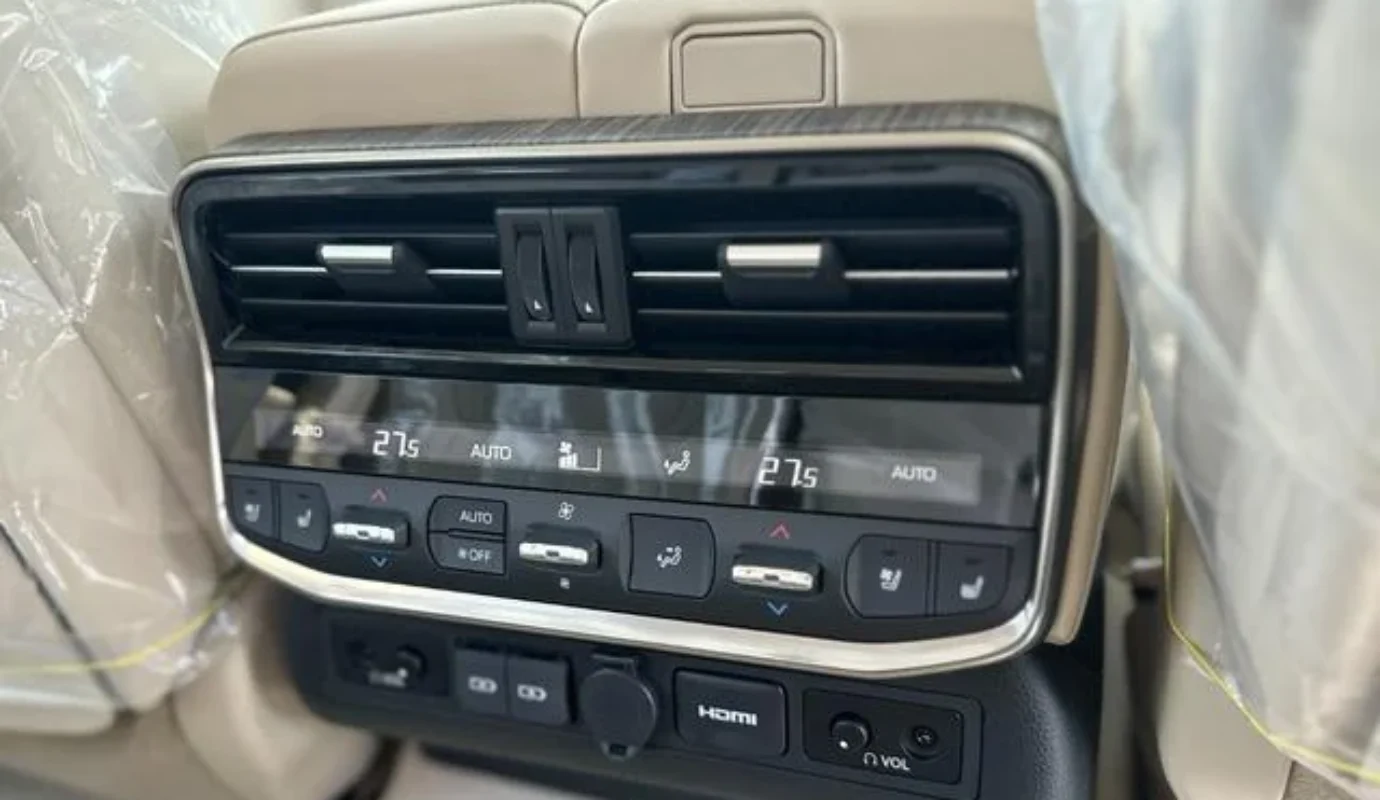 TOYOTA LAND CRUISER ZX – 2025