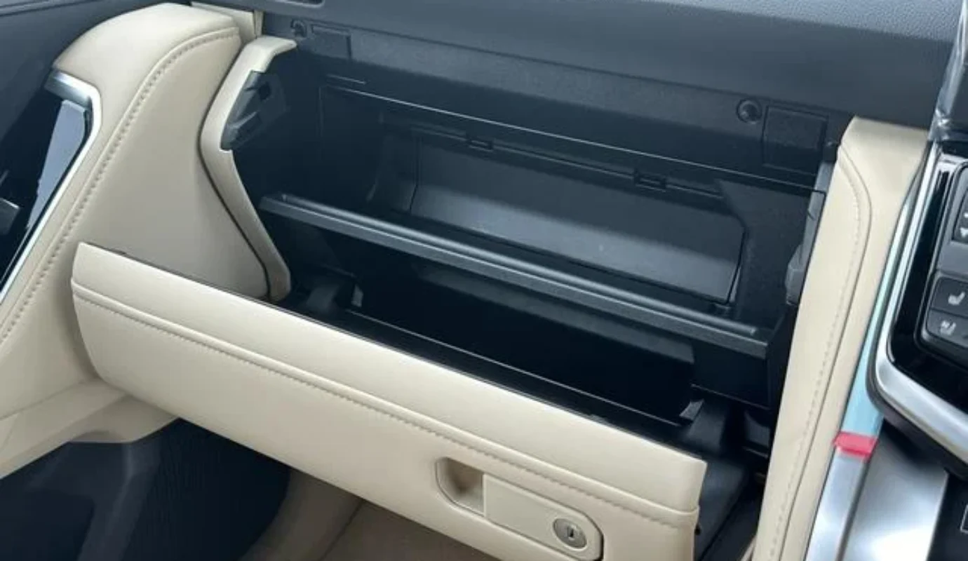 TOYOTA LAND CRUISER ZX – 2025