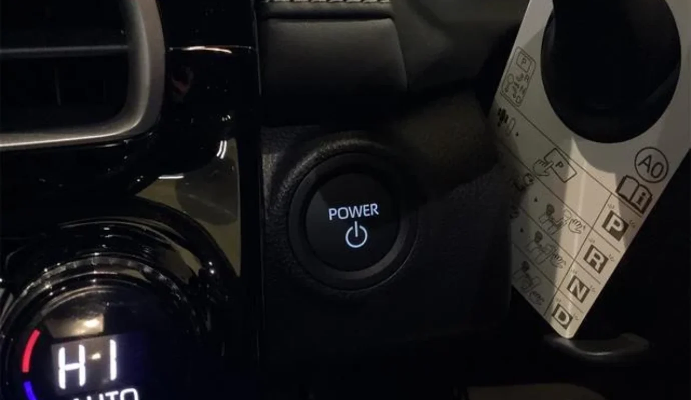 TOYOTA AQUA Z – 2025