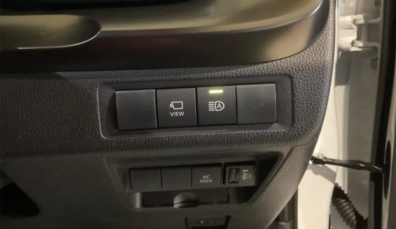 TOYOTA AQUA Z – 2025