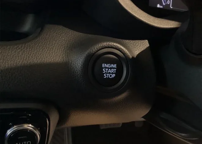 TOYOTA YARIS G – 2025