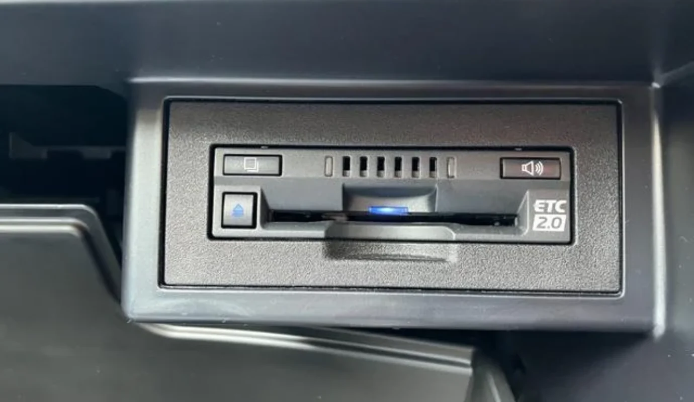 TOYOTA LAND CRUISER PRADO TX L – 2024