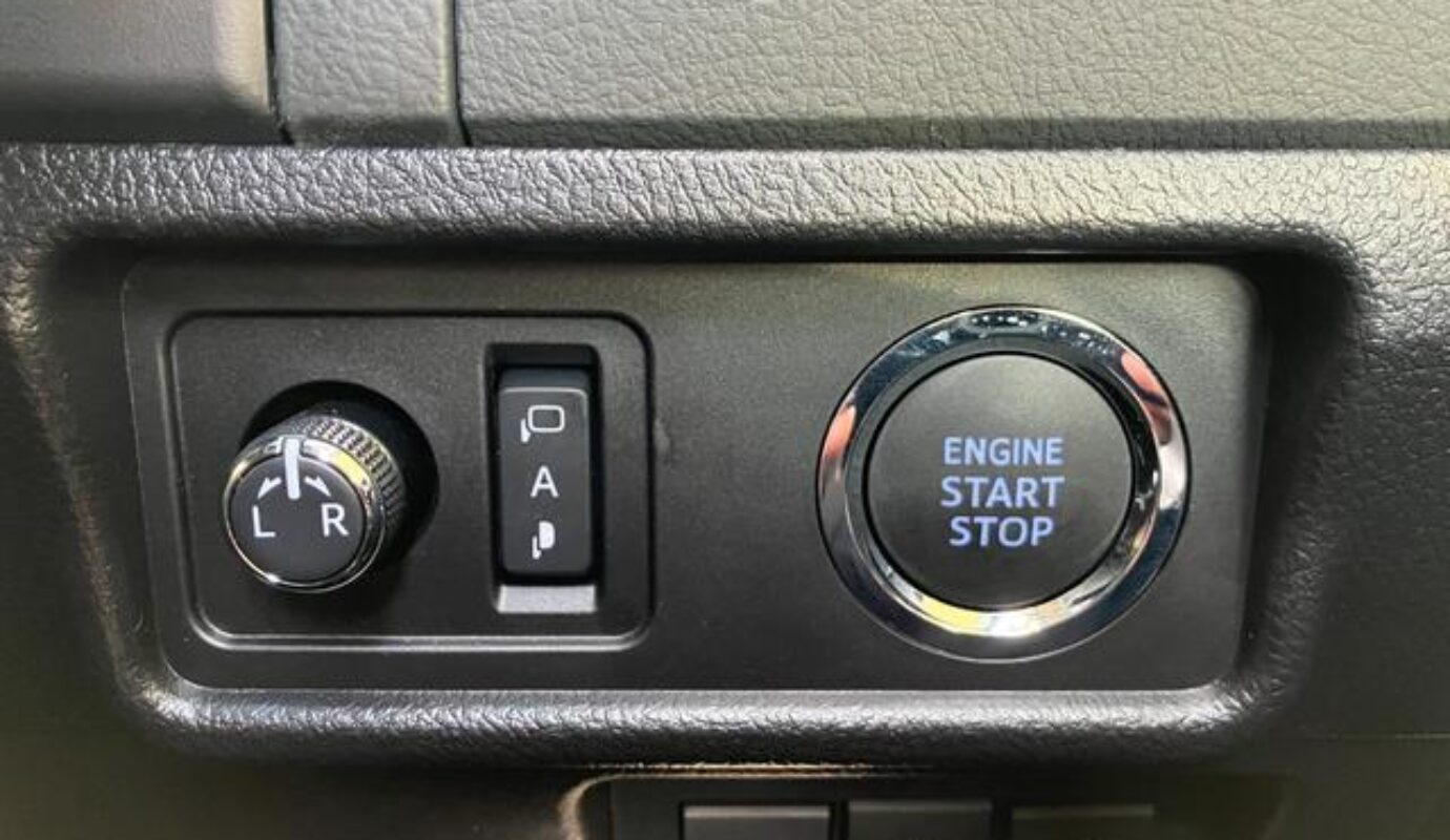 TOYOTA LAND CRUISER PRADO TX L – 2024